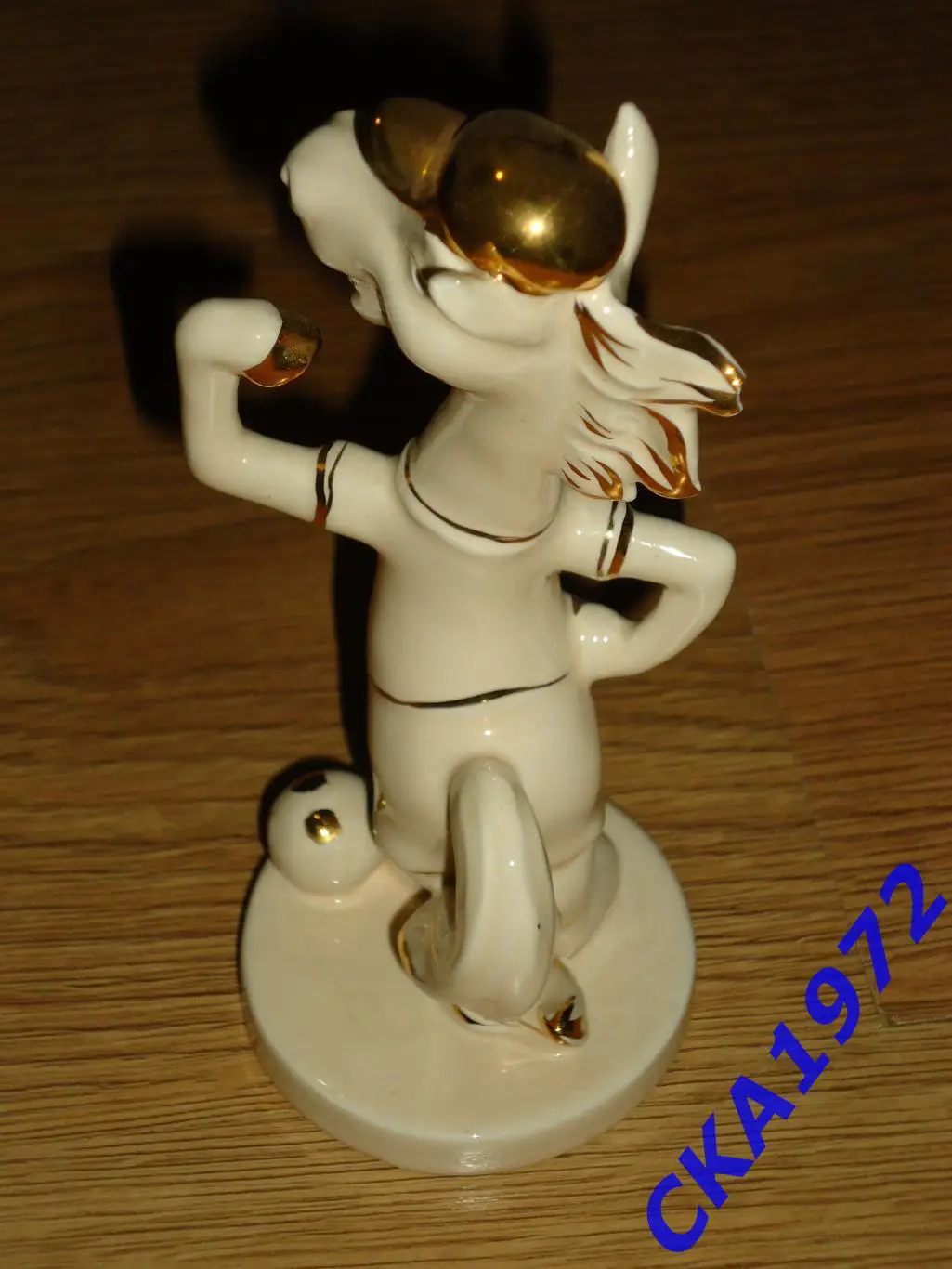 сувенир Лошадь футболист 1