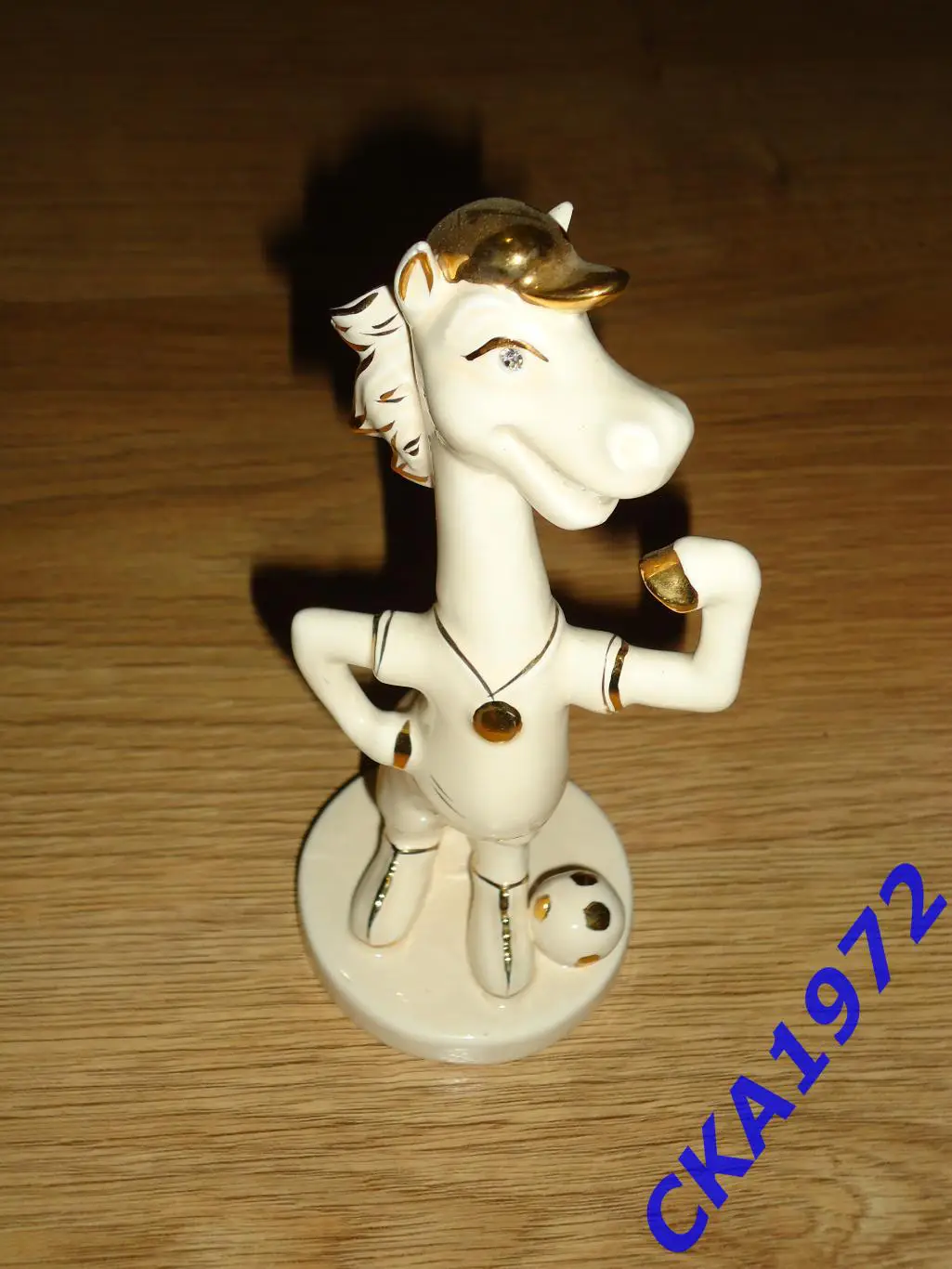 сувенир Лошадь футболист 5