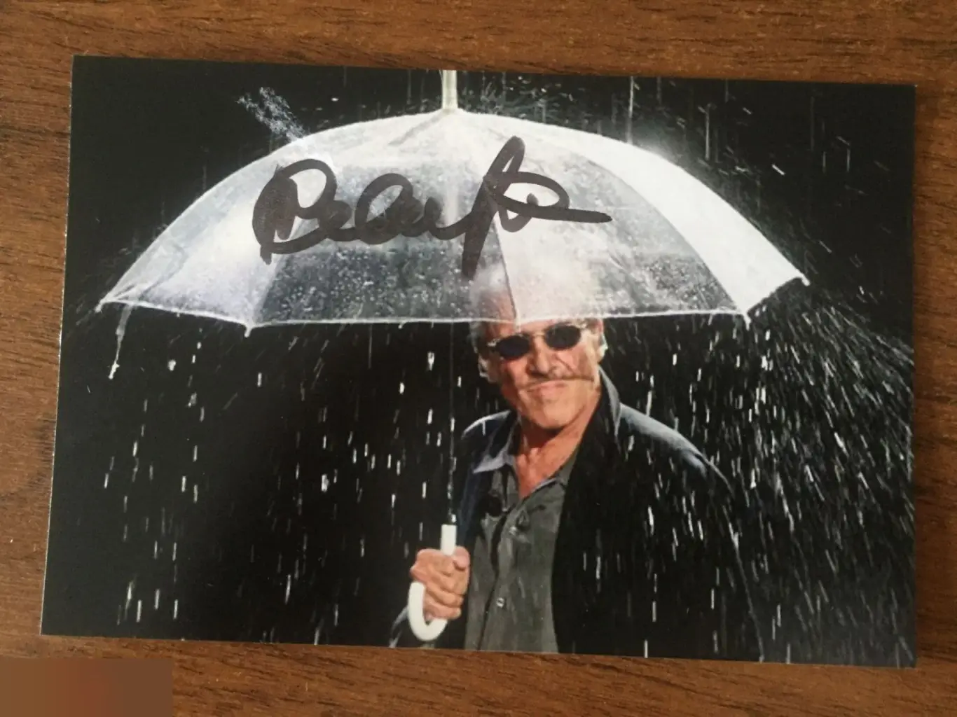 Адриано Челентано автограф на фото