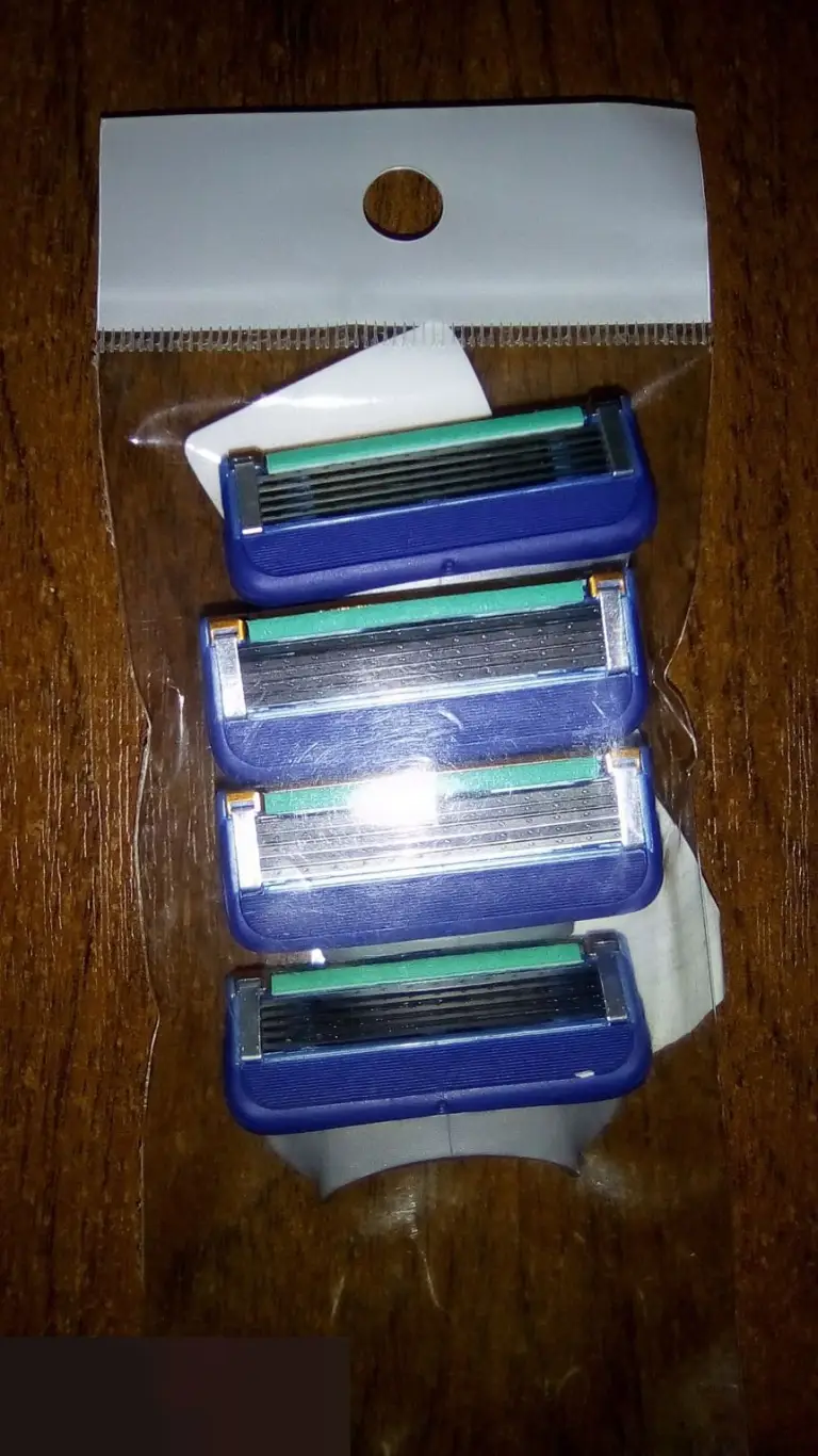 Лезвия кассеты для бритья Fusion Китай 4 штуки