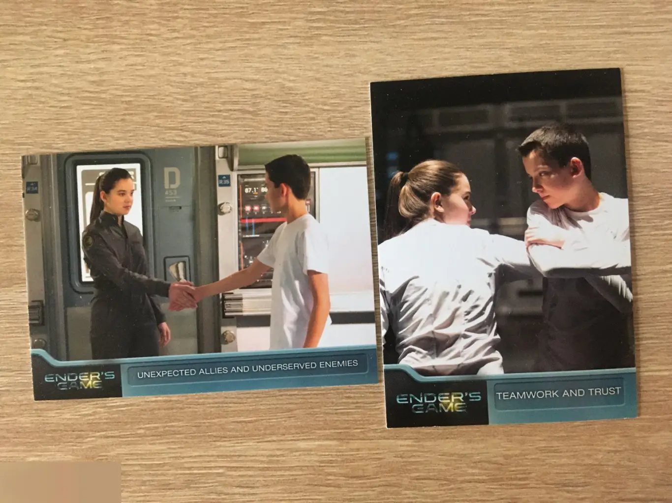 Ender's Game Игра Эндера 2 коллекционные карточки Cryptozoic Entertainment