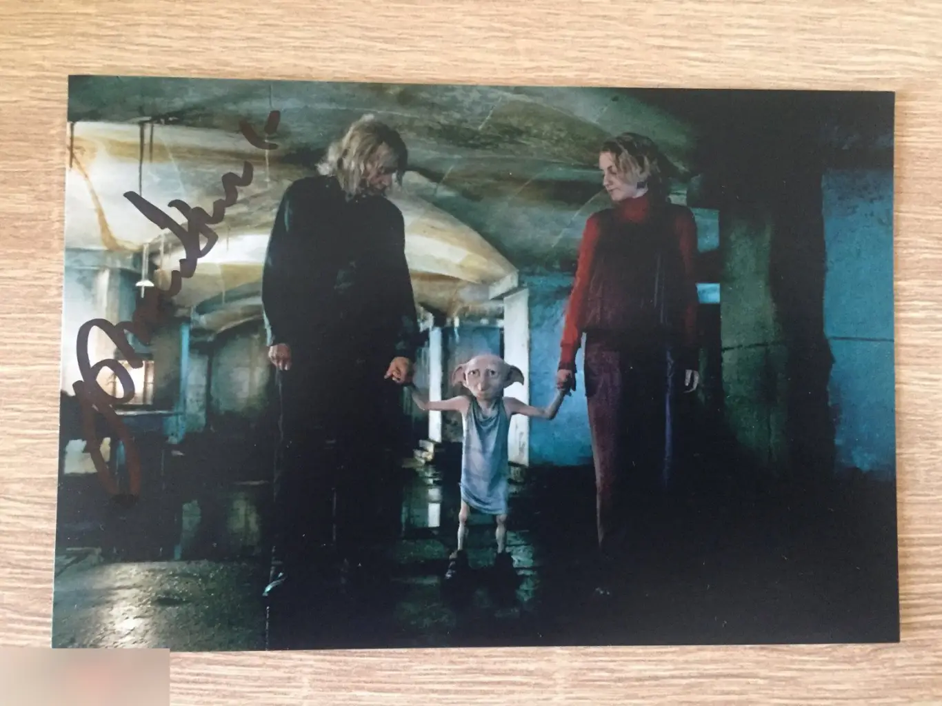 Джон Хёрт автограф на фото Гарри Поттер и Дары Смерти: Часть 1