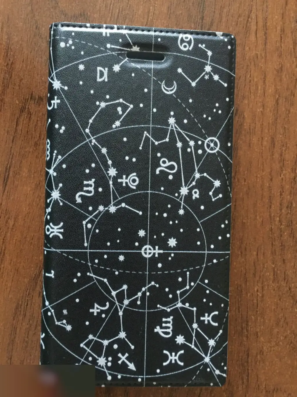 Чехол-книжка Gresso Cosmos универ 4,8-5?