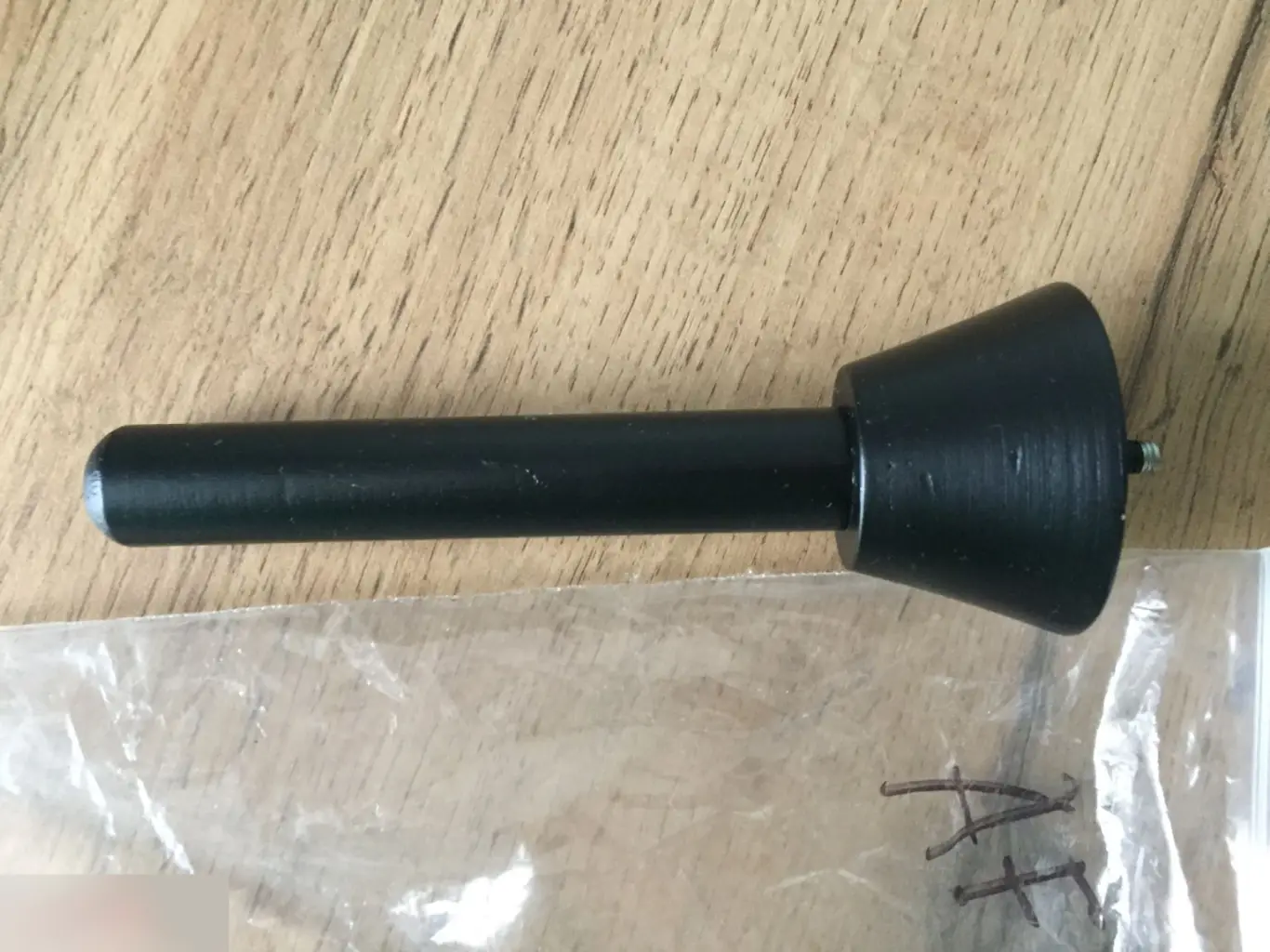 Деревянная стойка держатель для флейты 1