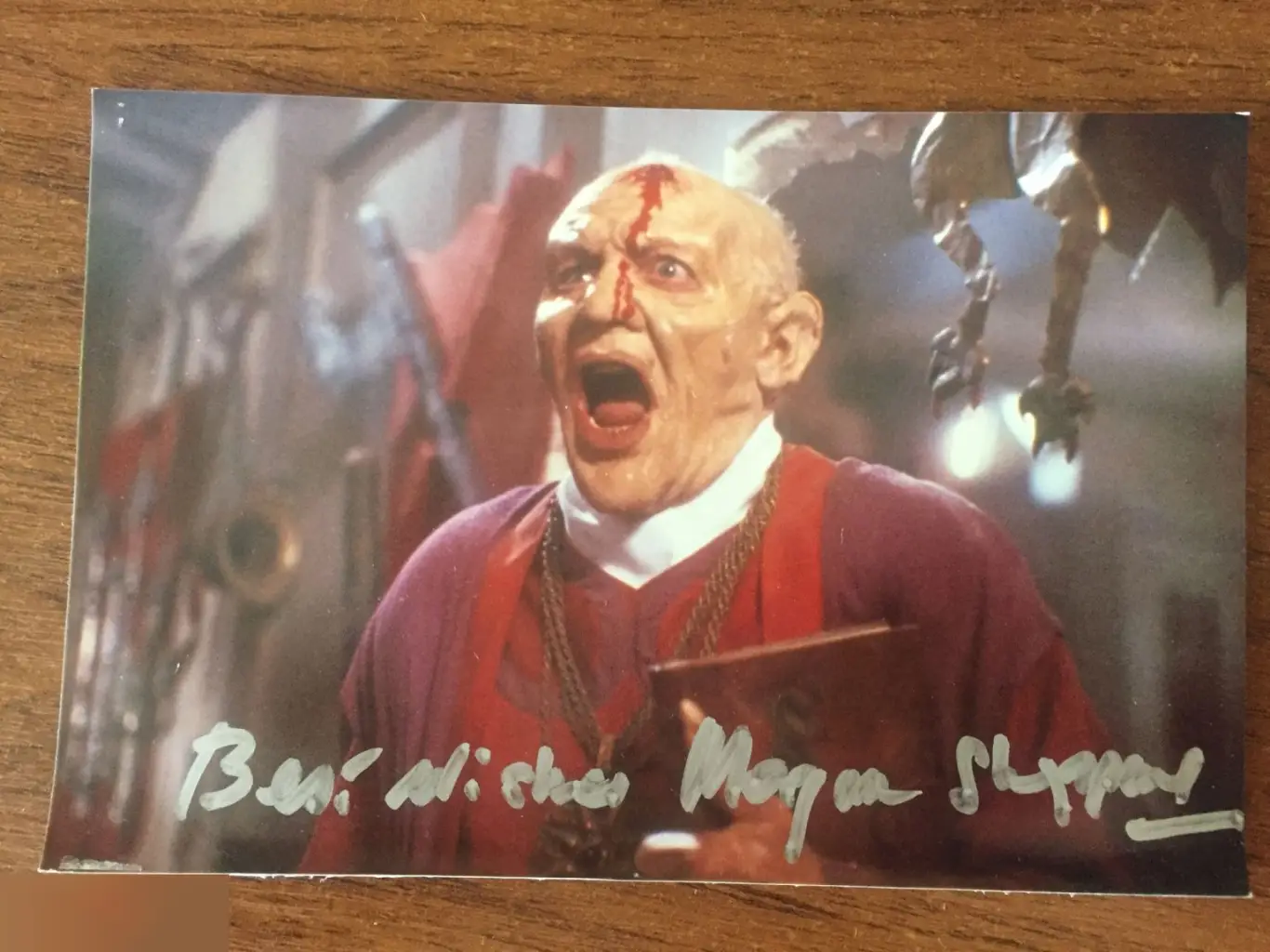 Уильям Морган Шеппард автограф на фото Эльвира — повелительница тьмы