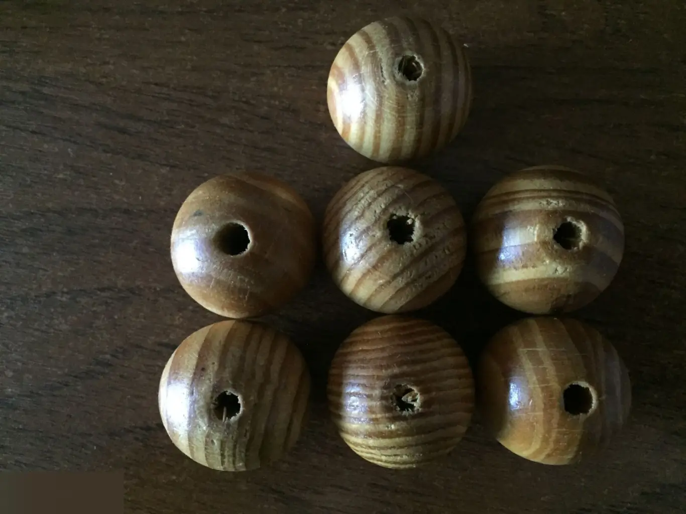 Деревянные бусины 27,8-28,3х28-30 мм