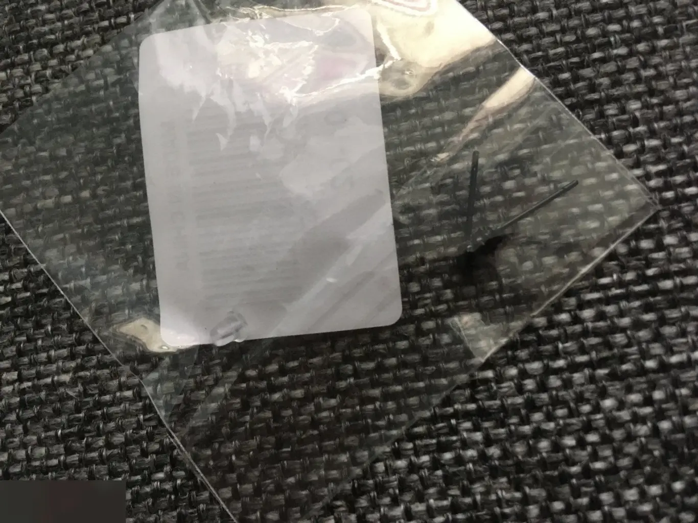 Серьги-гвоздики черные 3 мм 1