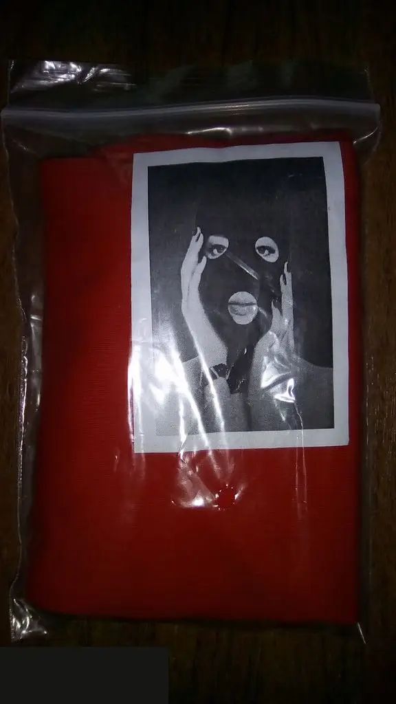 Маска-балаклава красная