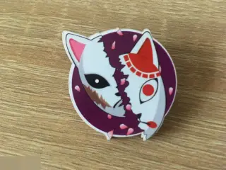 Аниме значок деревянный