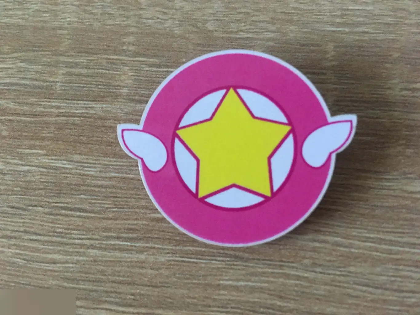 Аниме значок деревянный