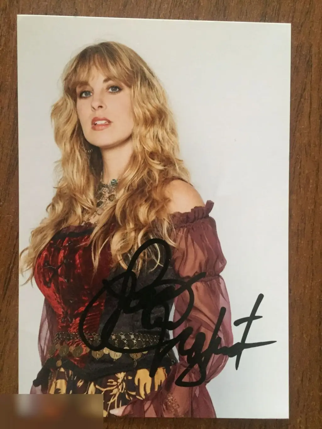 Кэндис Найт автограф на фото