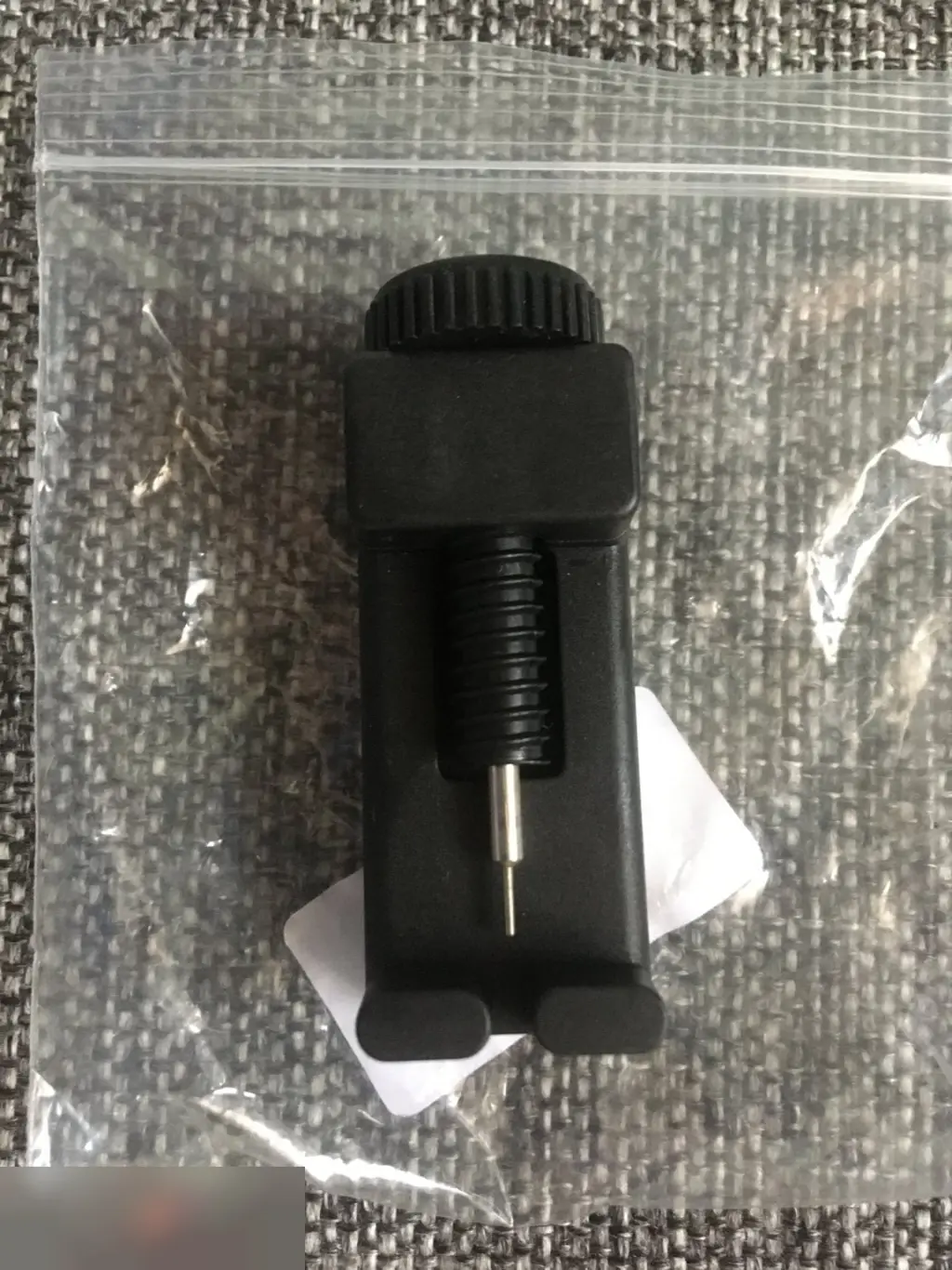 Инструмент для снятия звеньев браслета часов пластик