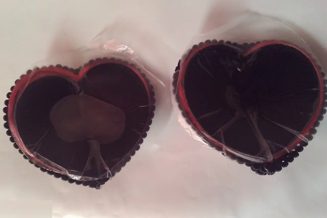 Наклейки на соски красные 2