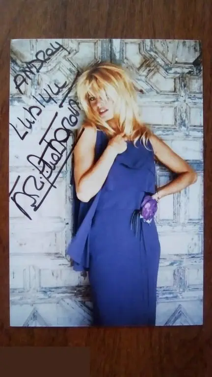 Брижит Бардо автограф на фото