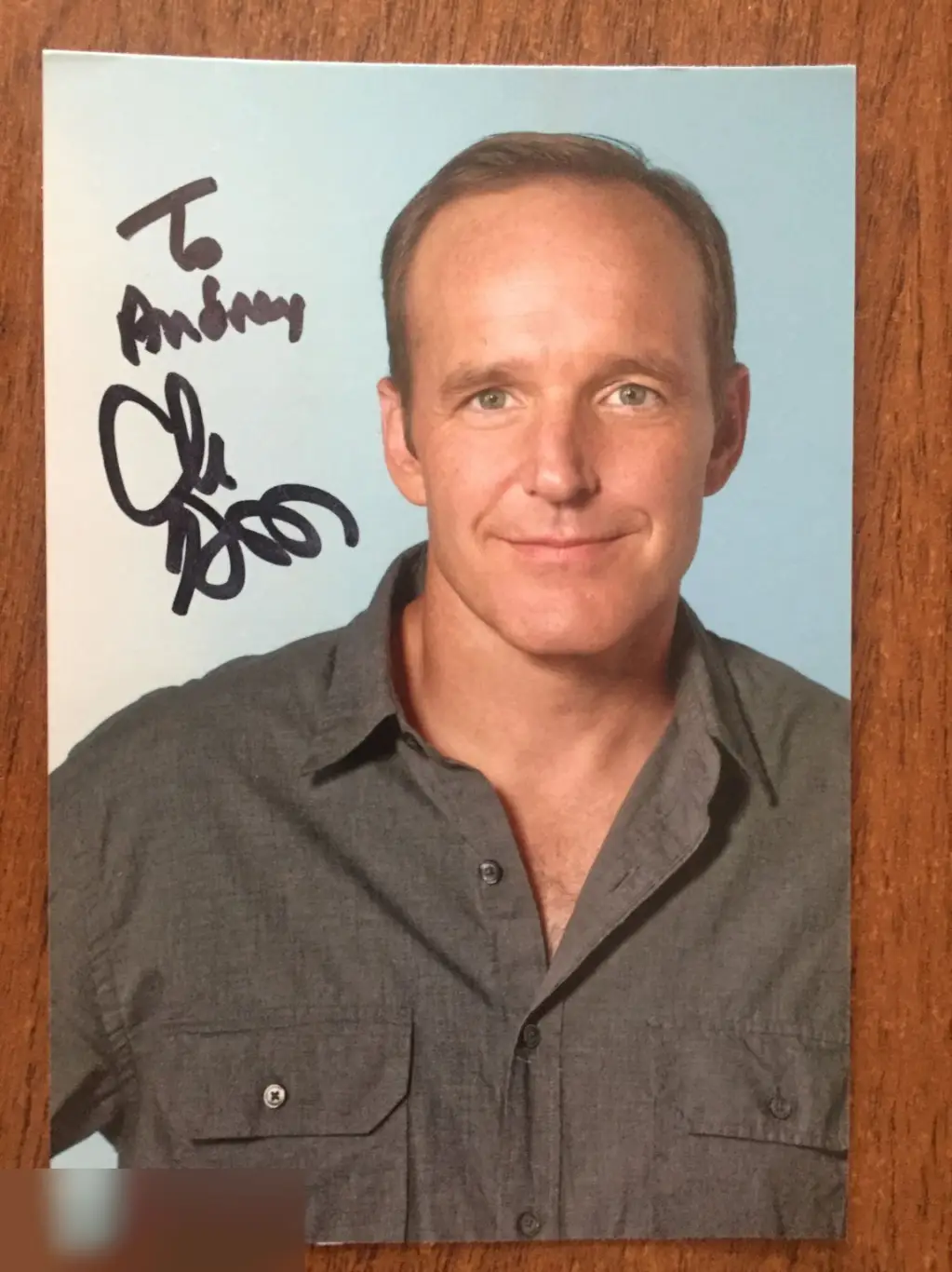 Кларк Грегг автограф на фото