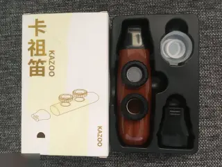 Казу с двумя отверстиями пластик