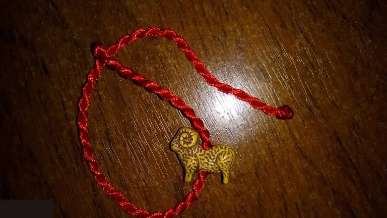 Браслет красная нить баран