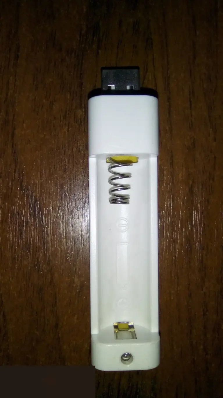 Зарядное устройство для аккумуляторов AA и AAA без контроллера заряда 3