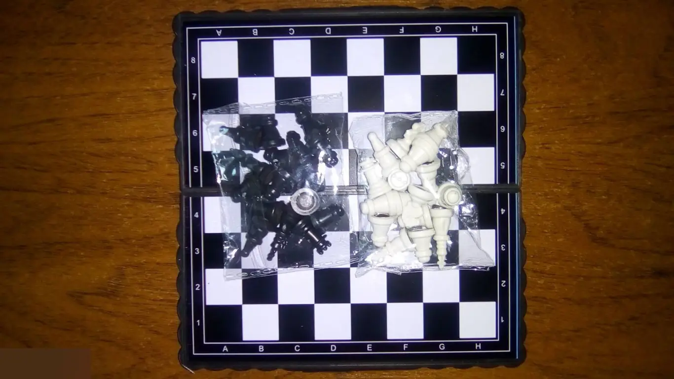 Шахматы портативные дорожные 13 см 3