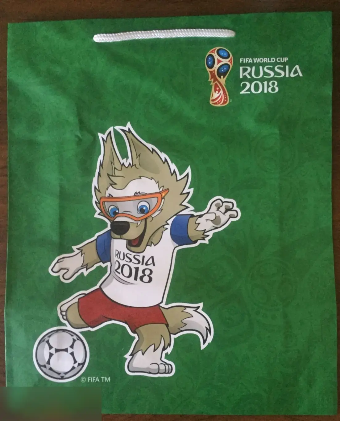Пакет бумажный подарочный FIFA World Cup Russia 2018 34*28*9 см 2