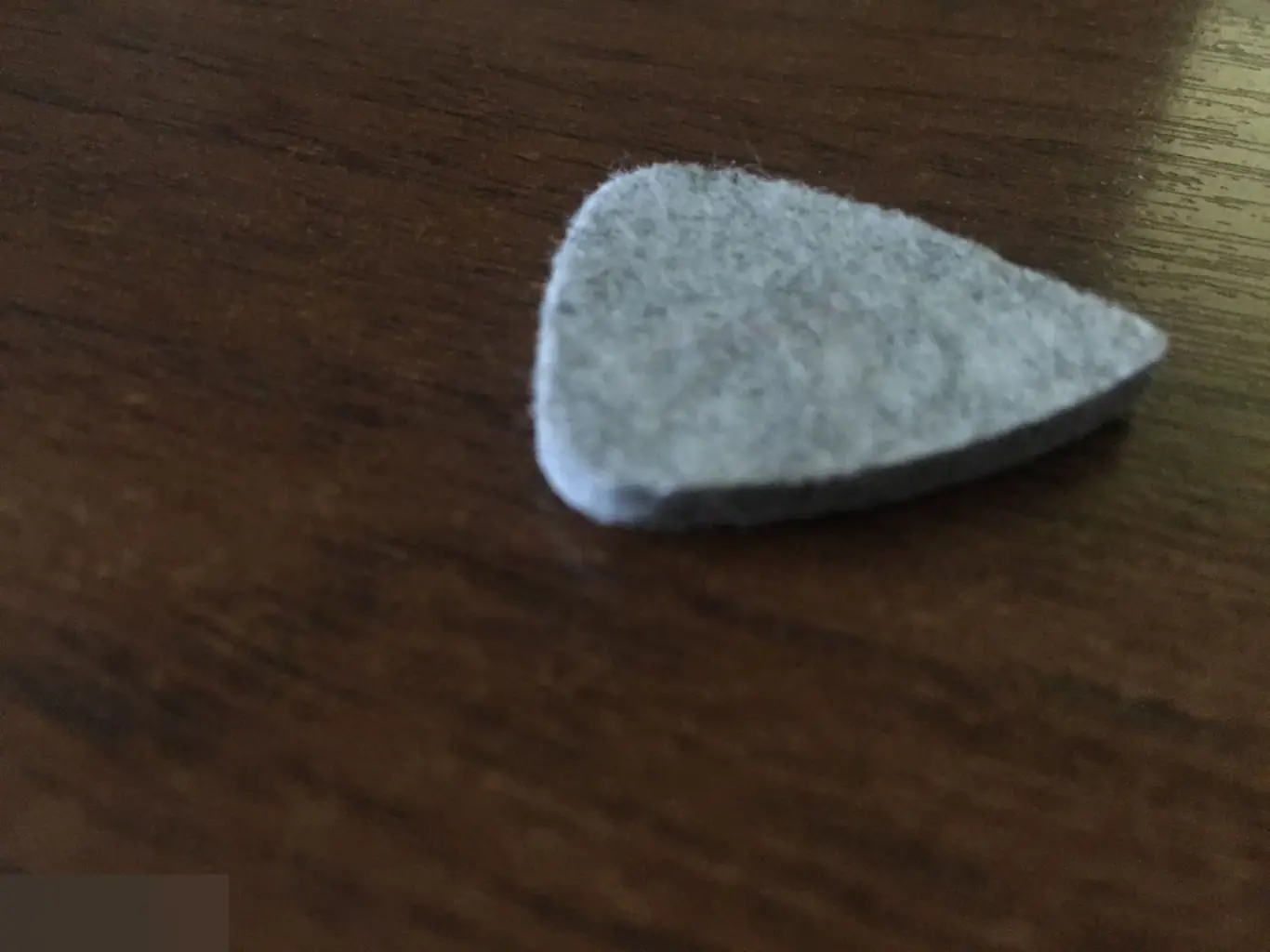 Медиатор из фетра для гитары 1