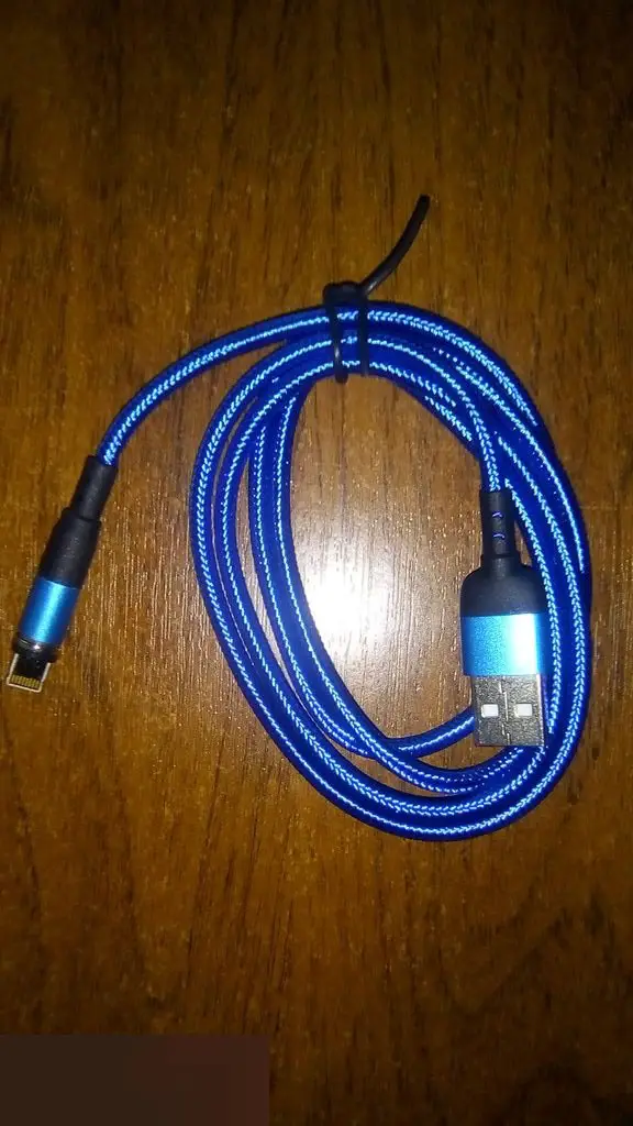 Магнитная зарядка Fonken для iPhone 1 метр