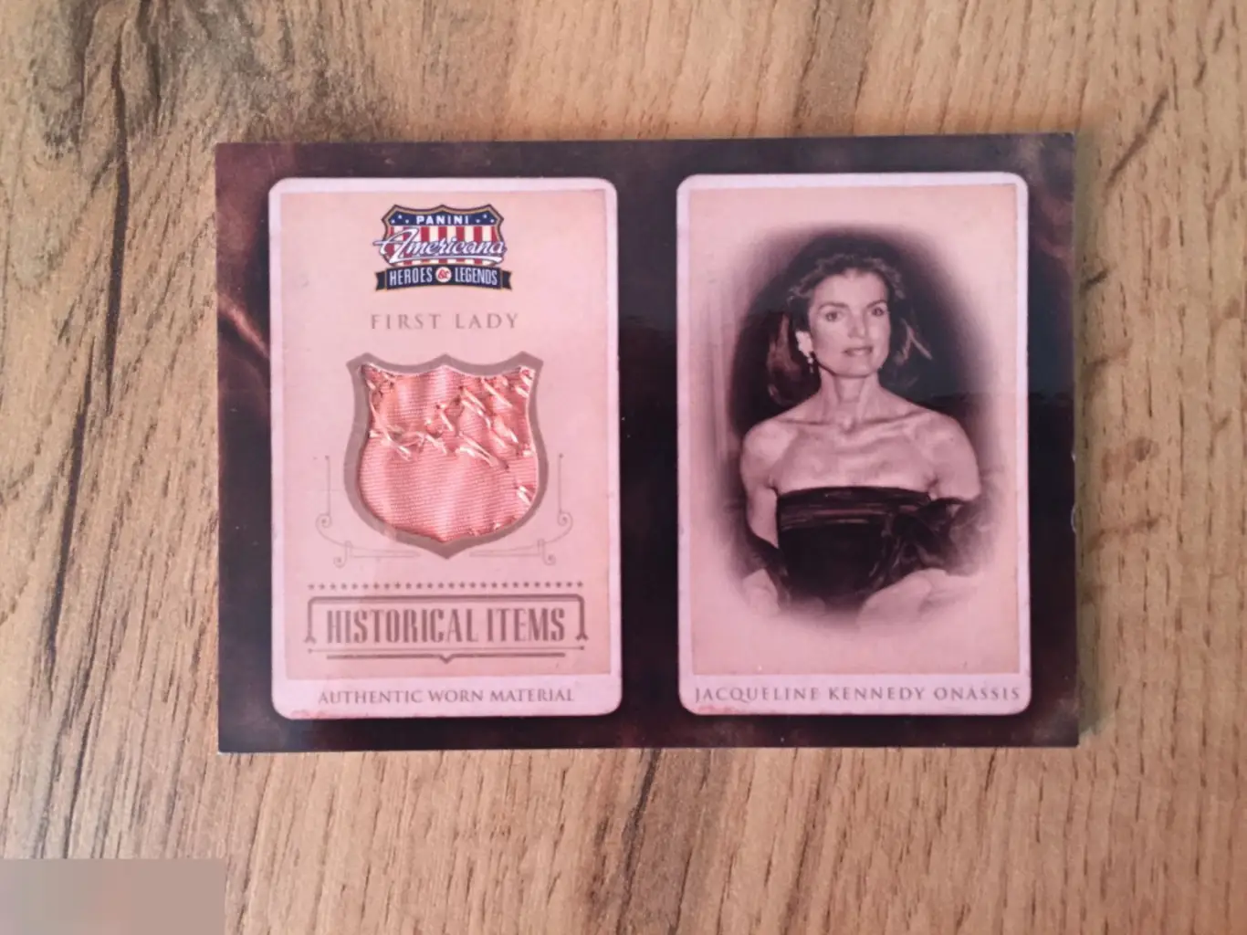 Жаклин Кеннеди кусок одежды Panini Americana