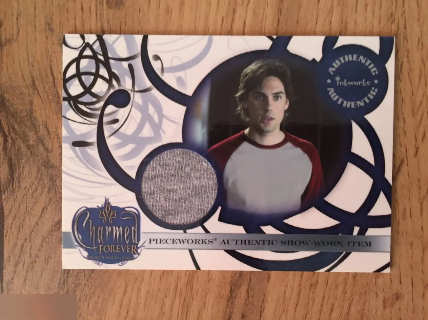 Дрю Фуллер кусок одежды из сериала Зачарованные Inkworks