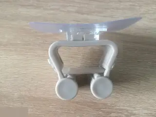 Наклейка-держатель для швабры