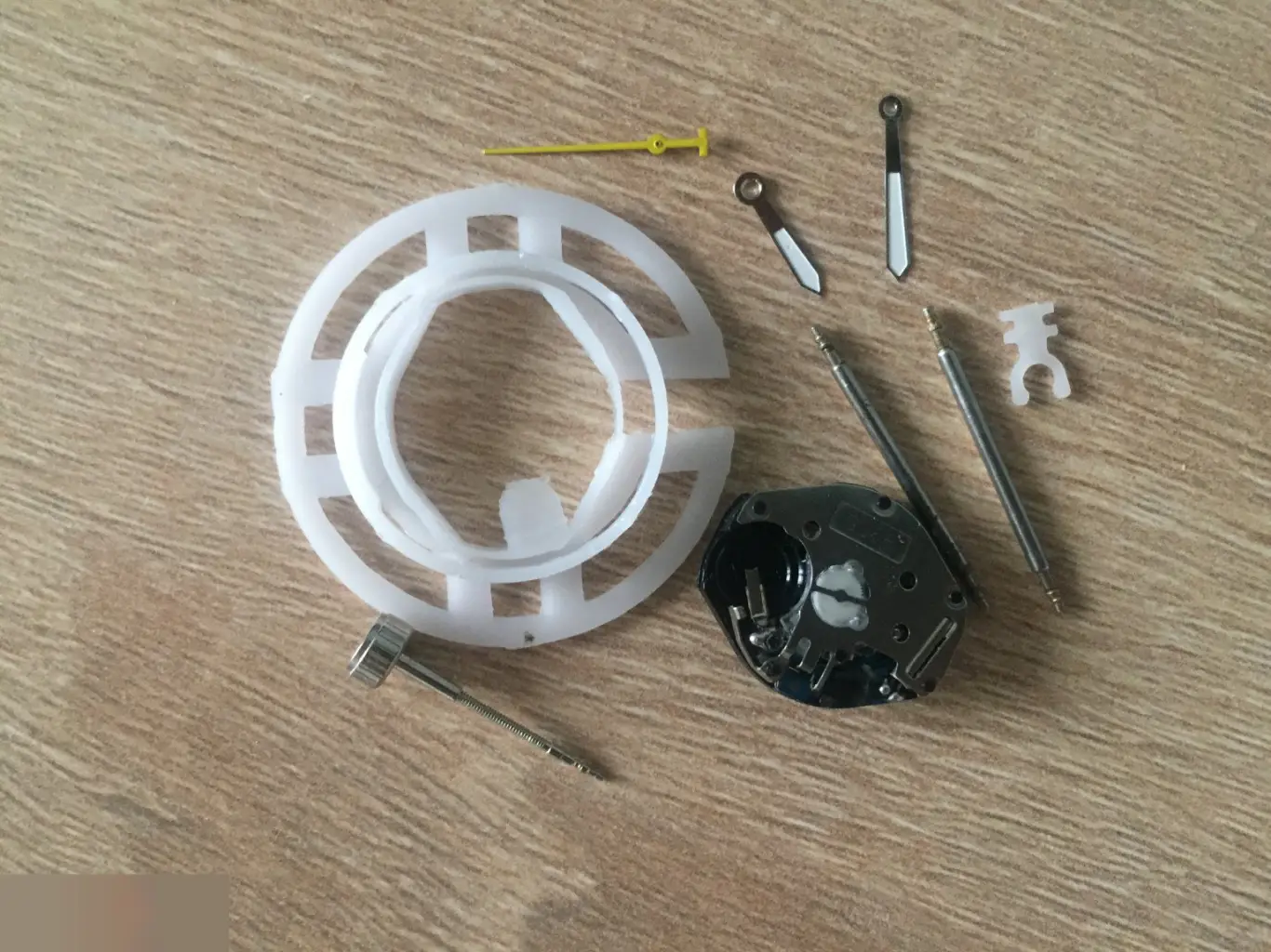 Внутренности от наручных часов