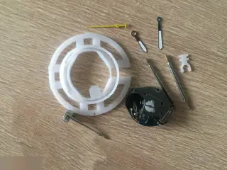 Внутренности от наручных часов