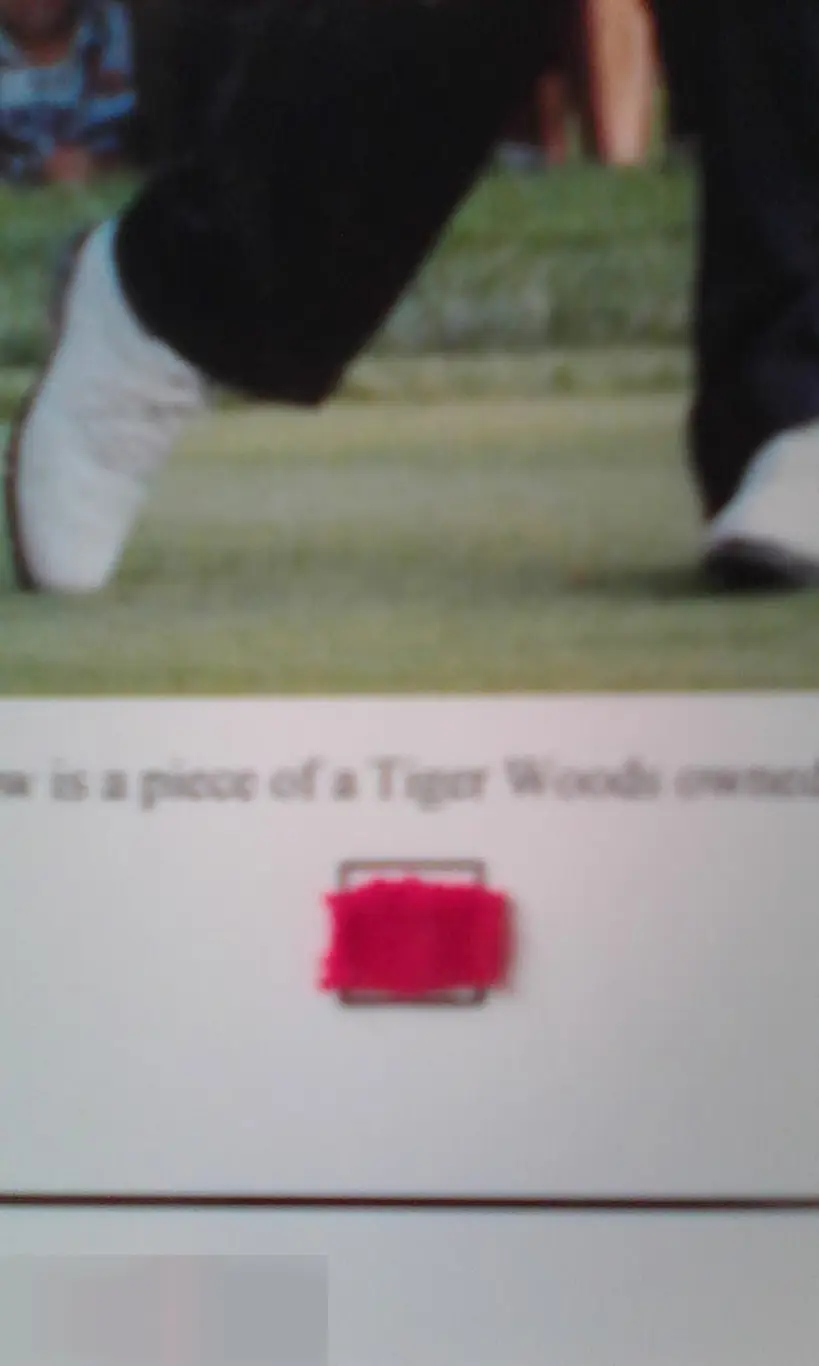 Кусочек рубашки Тайгера Вудса 1