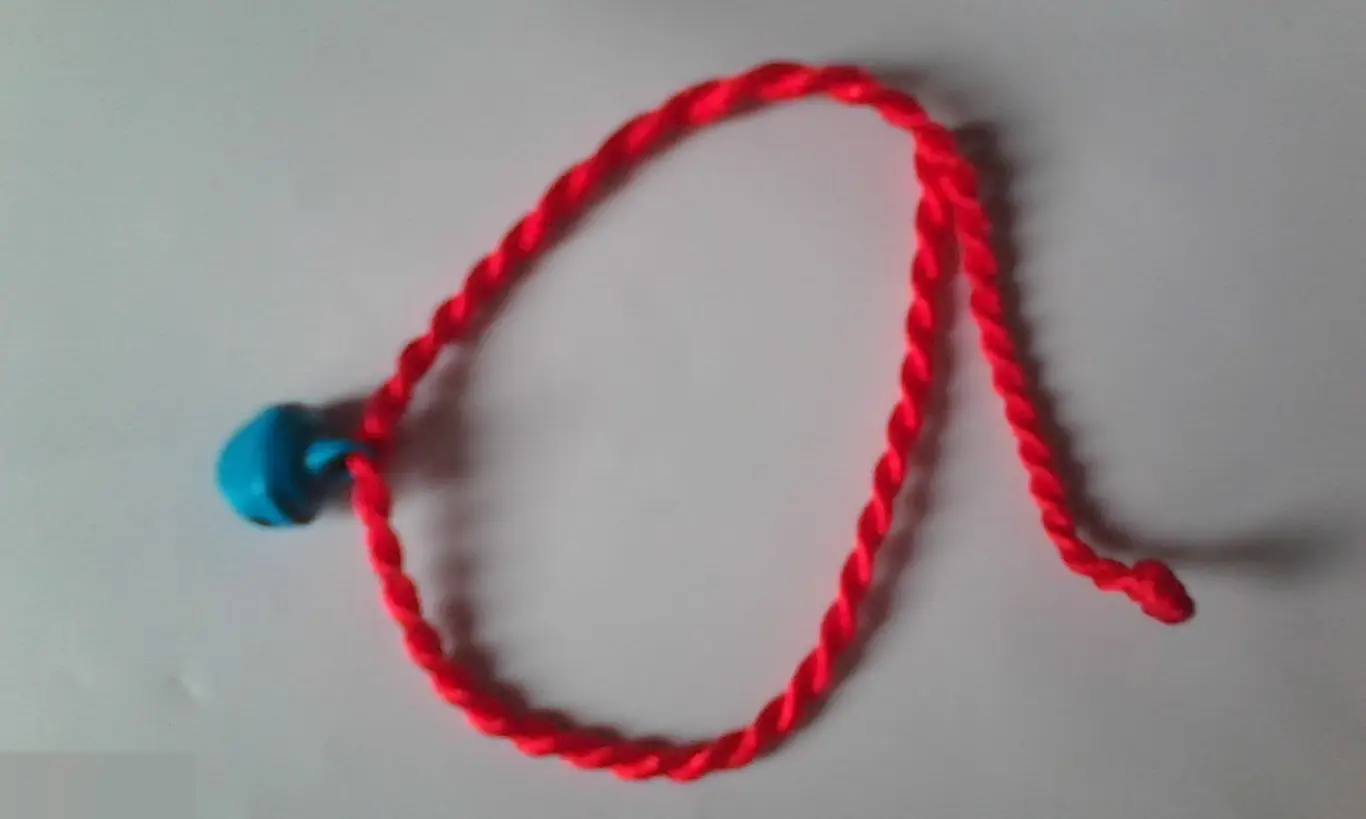 Браслет красная нить