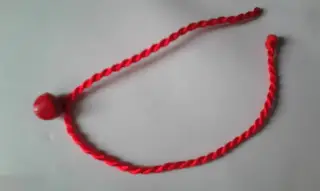 Браслет красная нить