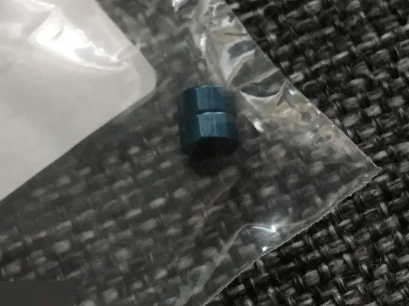 Поддельные серьги-магниты 6 мм