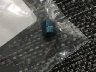 Поддельные серьги-магниты 6 мм