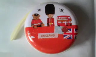 Металлическая круглая коробочка бокс для мелочей таблеток украшений наушников I Love London