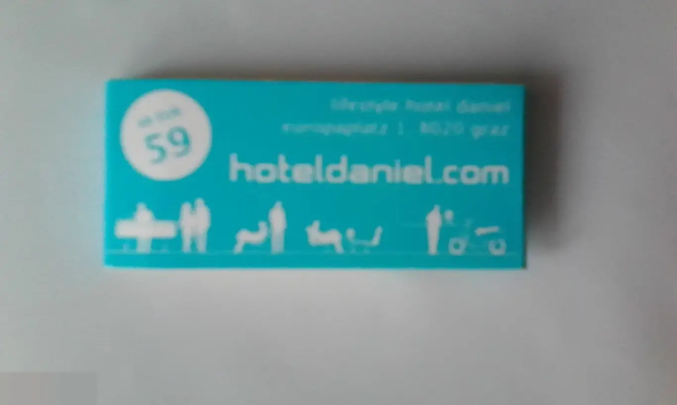 Коробок спичек новый полный спички-книжка Австрия Hotel Daniel 1