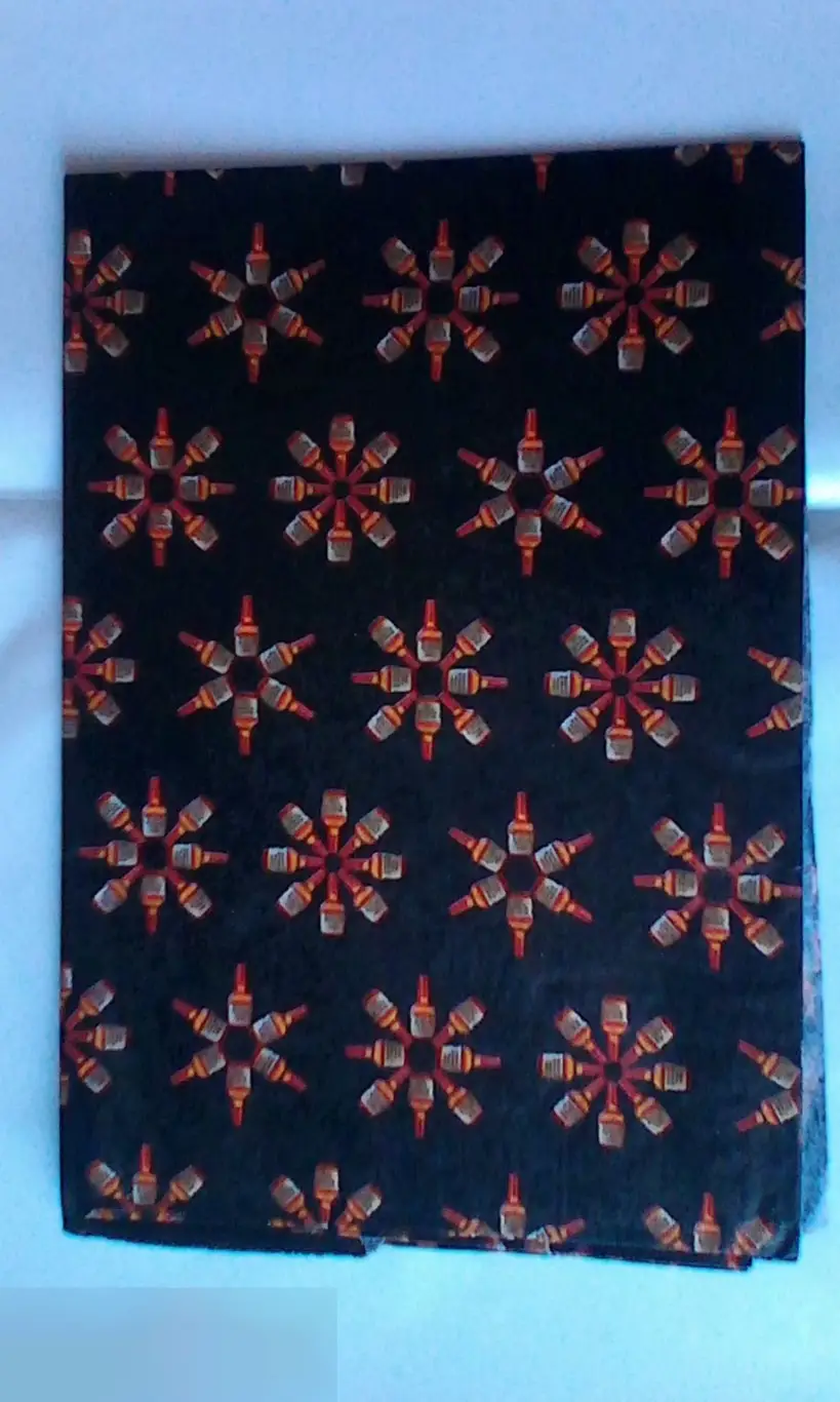 Упаковочная подарочная бумага с бутылками США 49х75 см