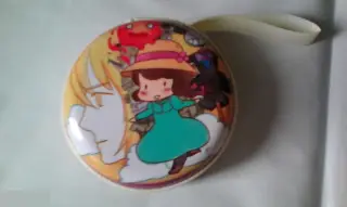 Металлическая круглая коробочка бокс для мелочей таблеток украшений наушников аниме Ходячий замок