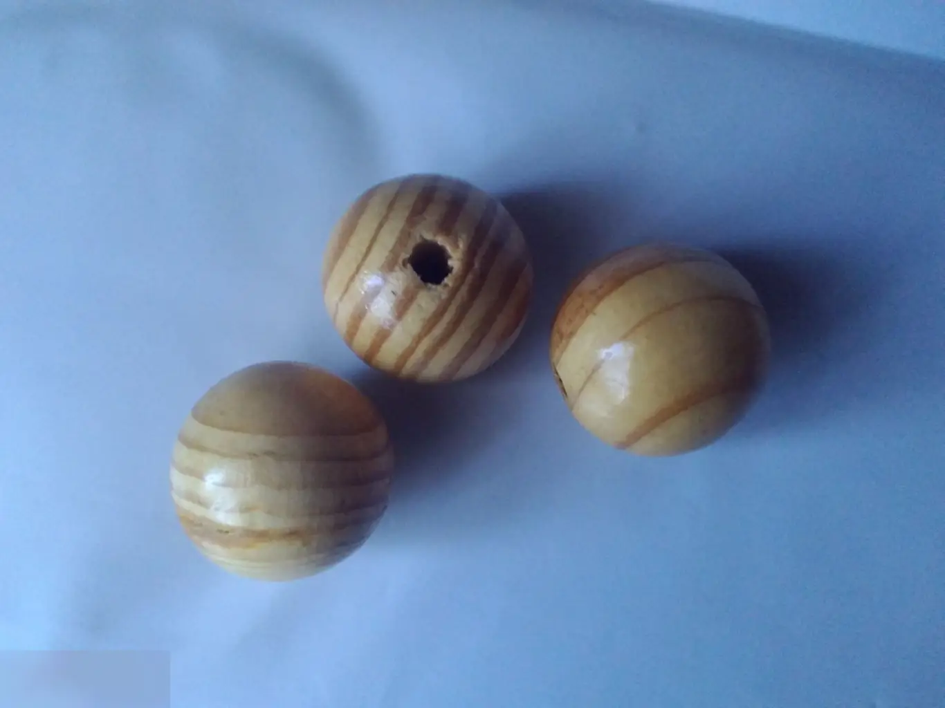 Деревянные бусины 30 мм. Цена за 3 штуки