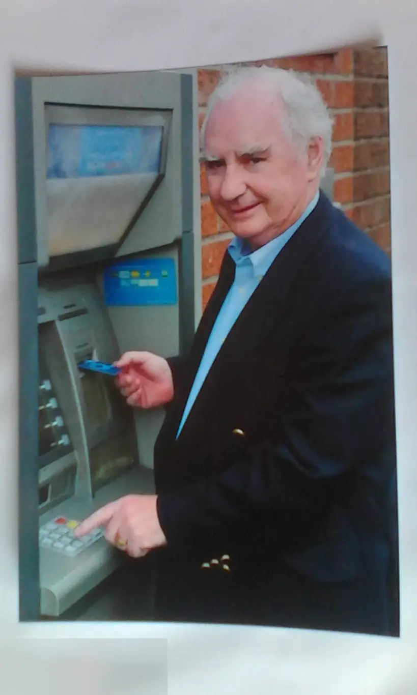 Джеймс Гудфеллоу изобретатель современное фото 10*15 см