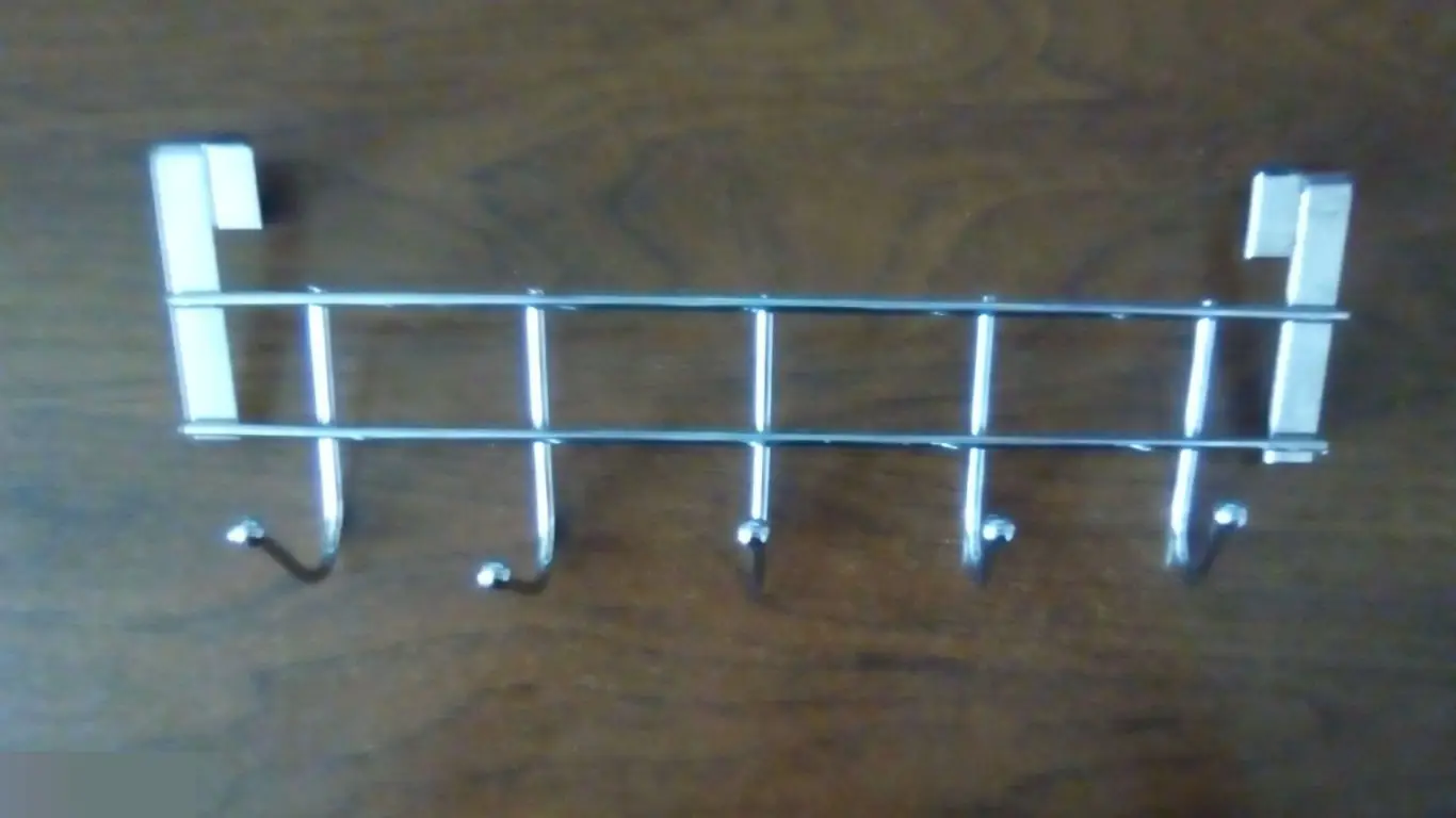 Вешалка стальная с крючками для кухонного шкафчика 3