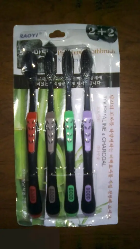 4 зубные щетки в упаковке