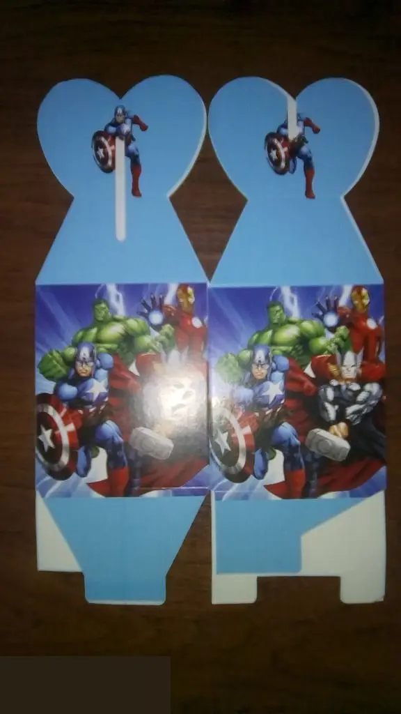 Коробка подарочная Мстители 8,5х8,5х18 см 1