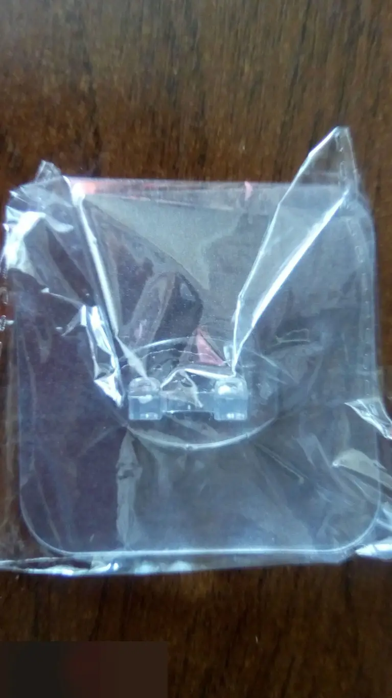 Наклейка-держатель для зубной щетки 2