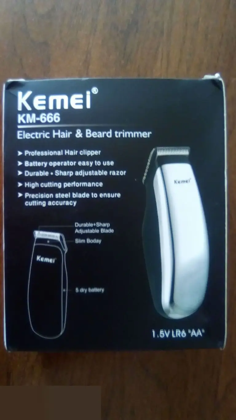 Машинка для стрижки волос и бороды Kemei KM-666 7