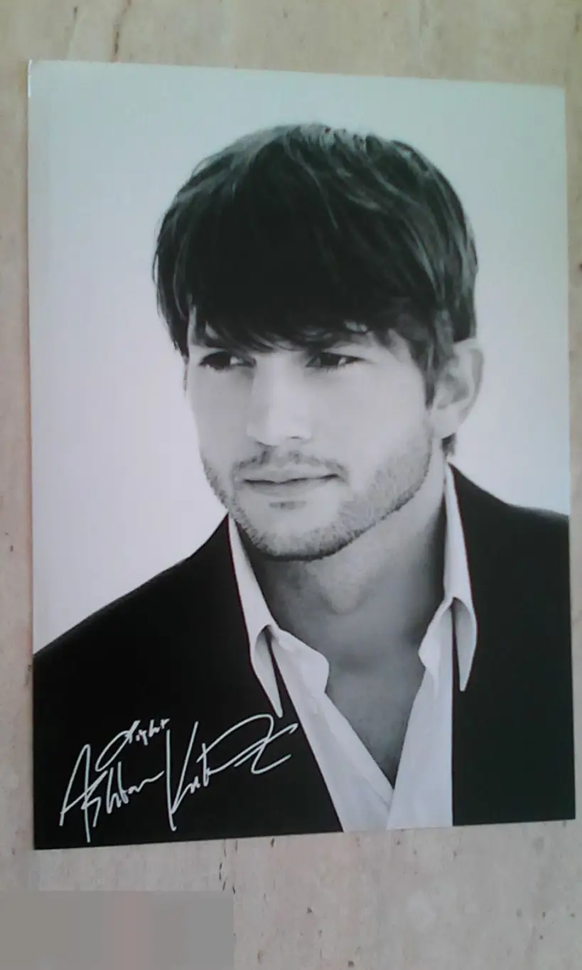 Эштон Кутчер напечатанный автограф принт