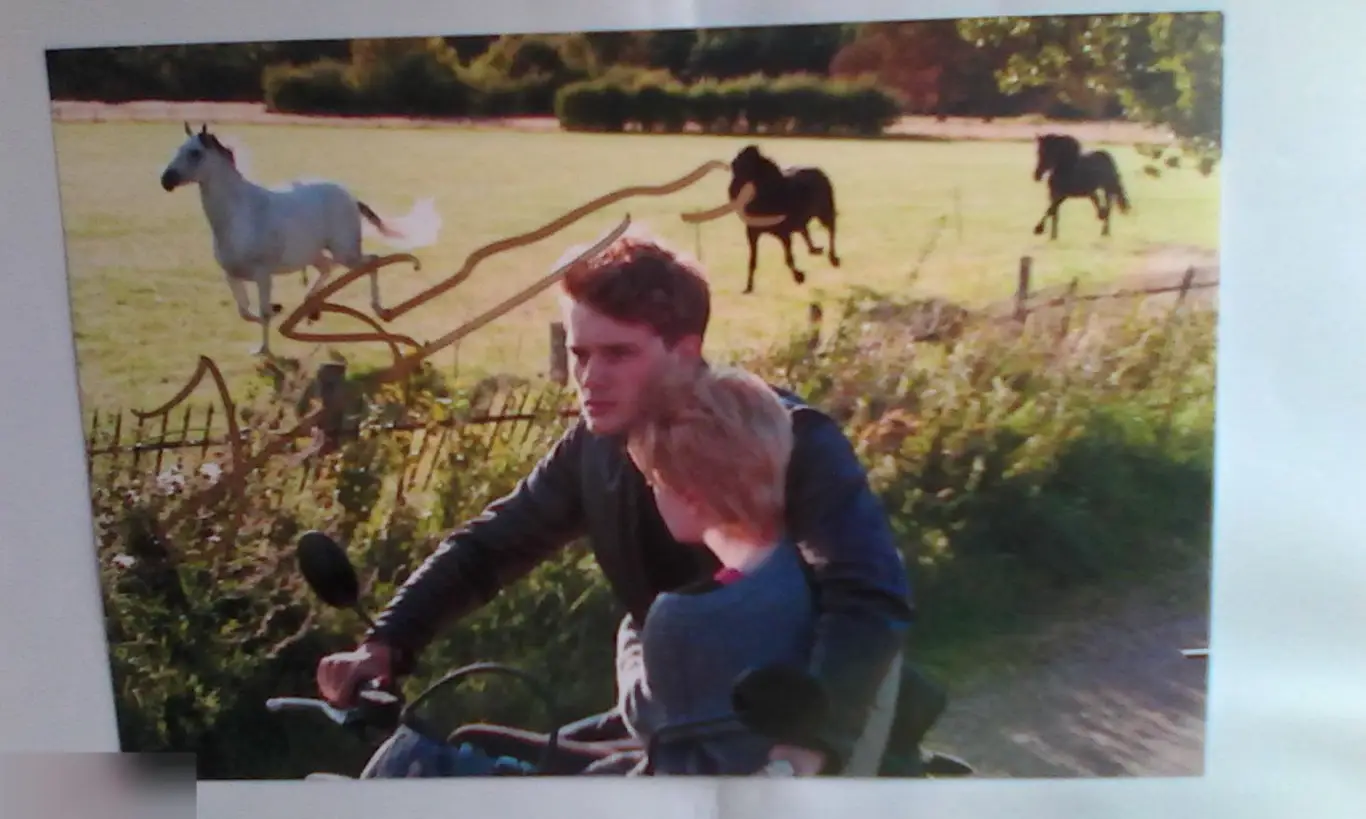 Джереми Ирвин автограф на фото