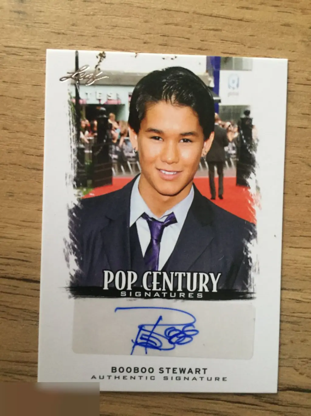 Бубу Стюарт лимитированная карточка с автографом